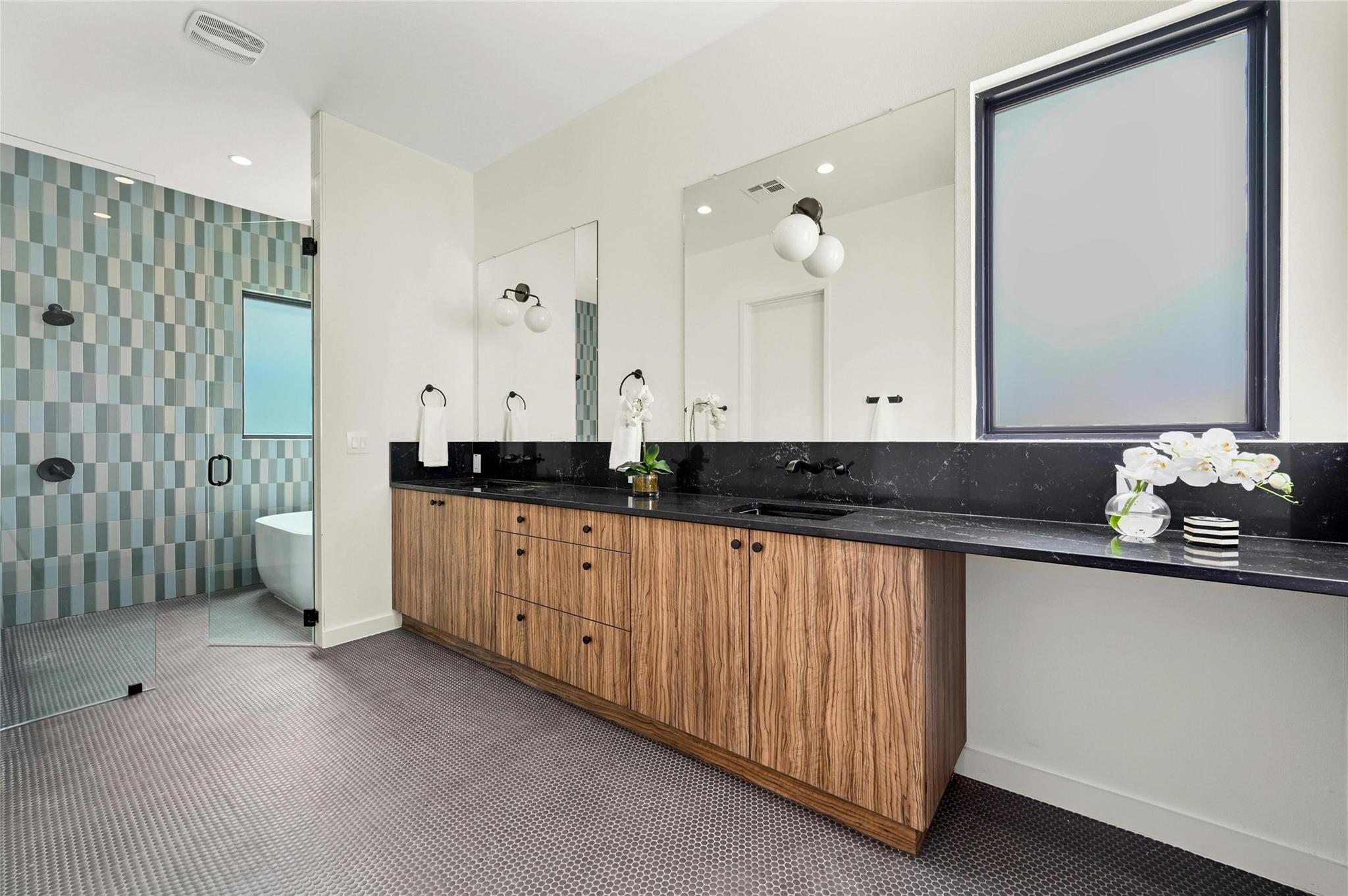 219 Lessin Ln #unit 6 Property Photo 12