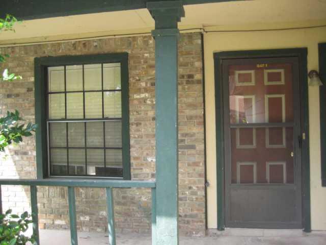 12407 Tree Line Dr #b Property Photo 2