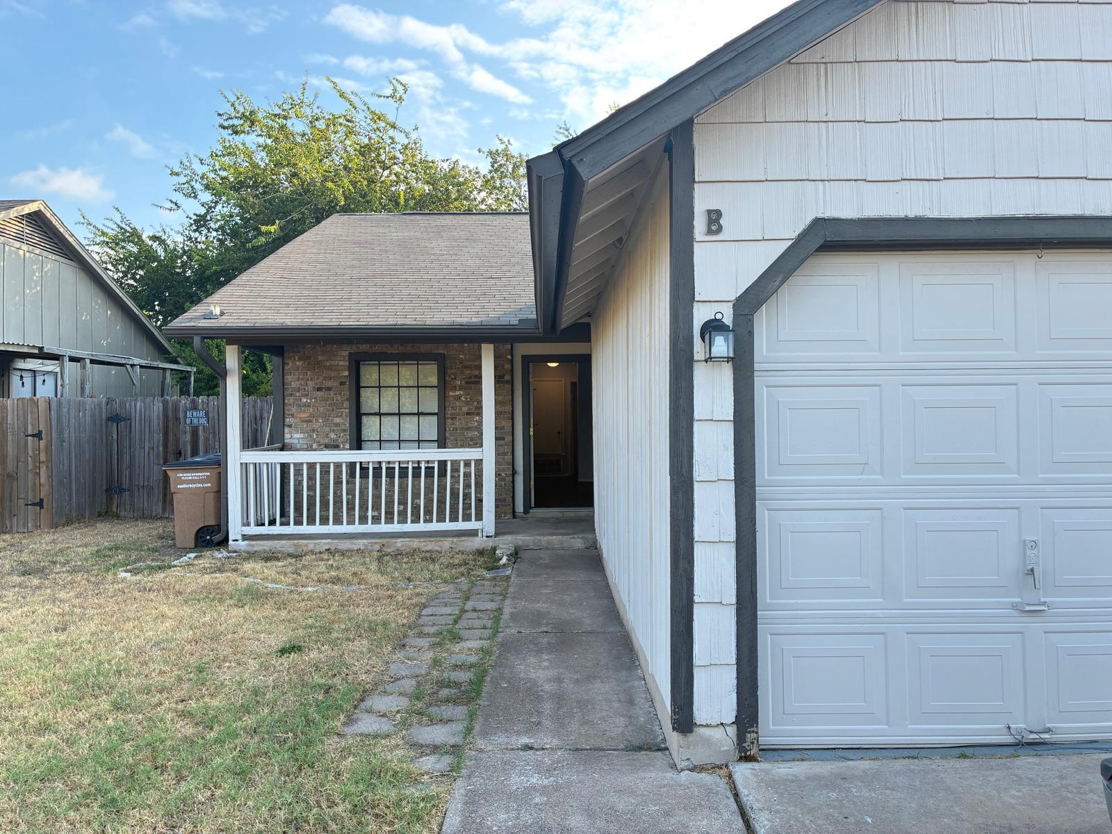 12407 Tree Line Dr #b Property Photo 4