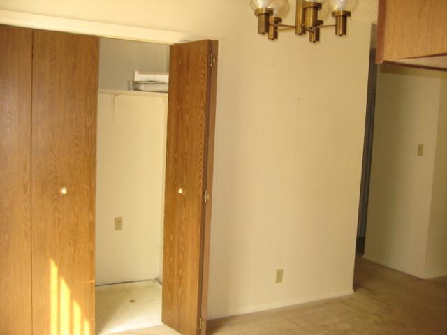 12407 Tree Line Dr #b Property Photo 6