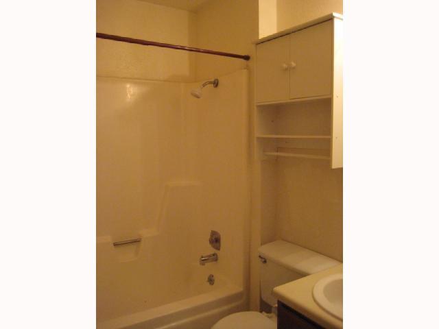12407 Tree Line Dr #b Property Photo 11