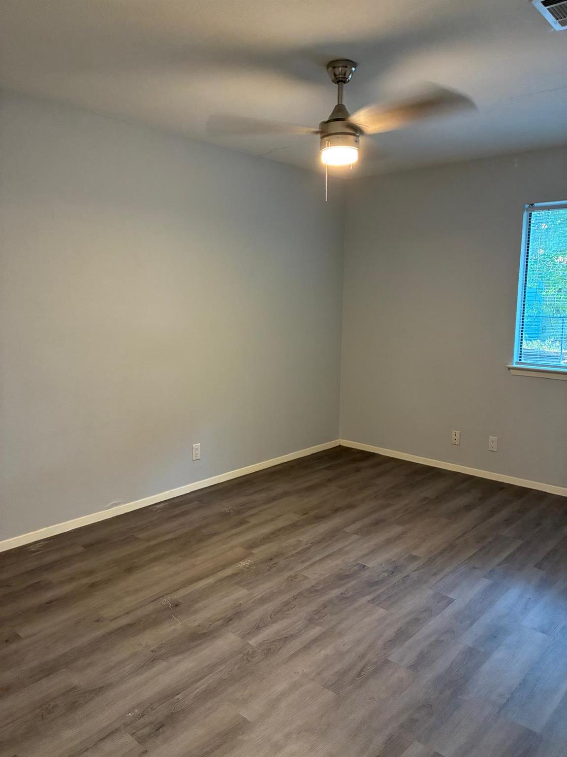 12407 Tree Line Dr #b Property Photo 12