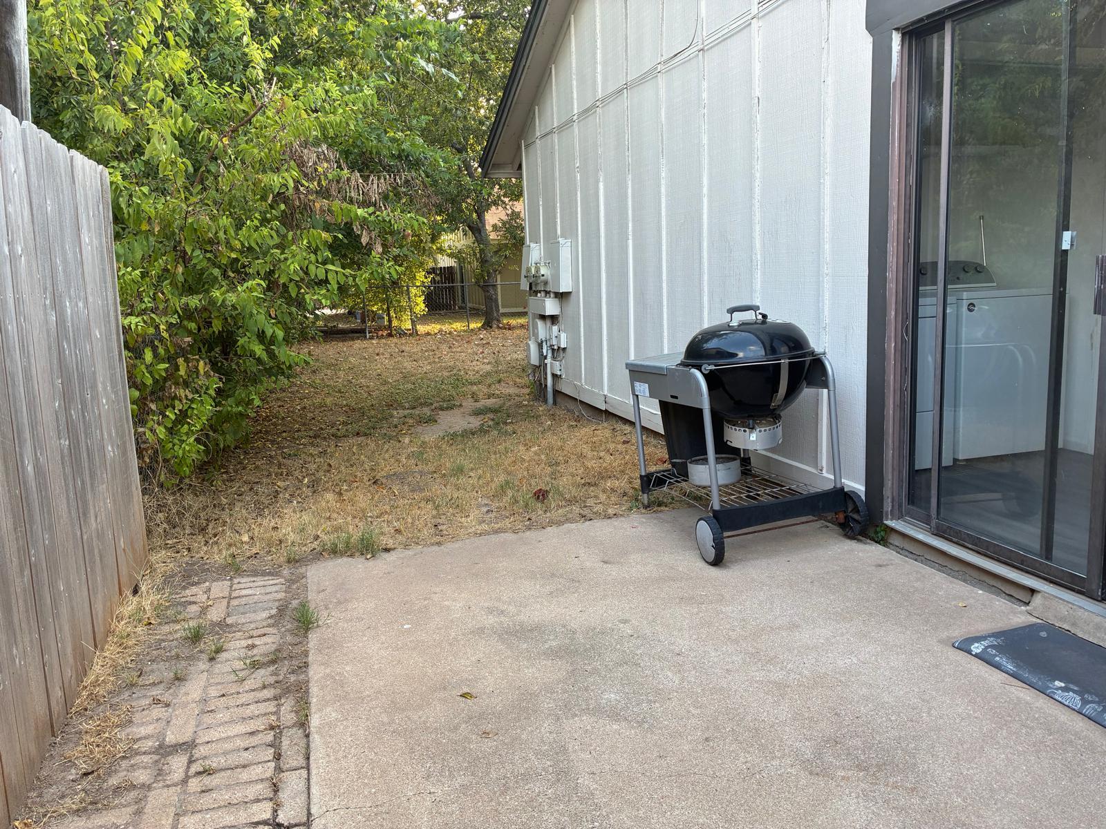 12407 Tree Line Dr #b Property Photo 15