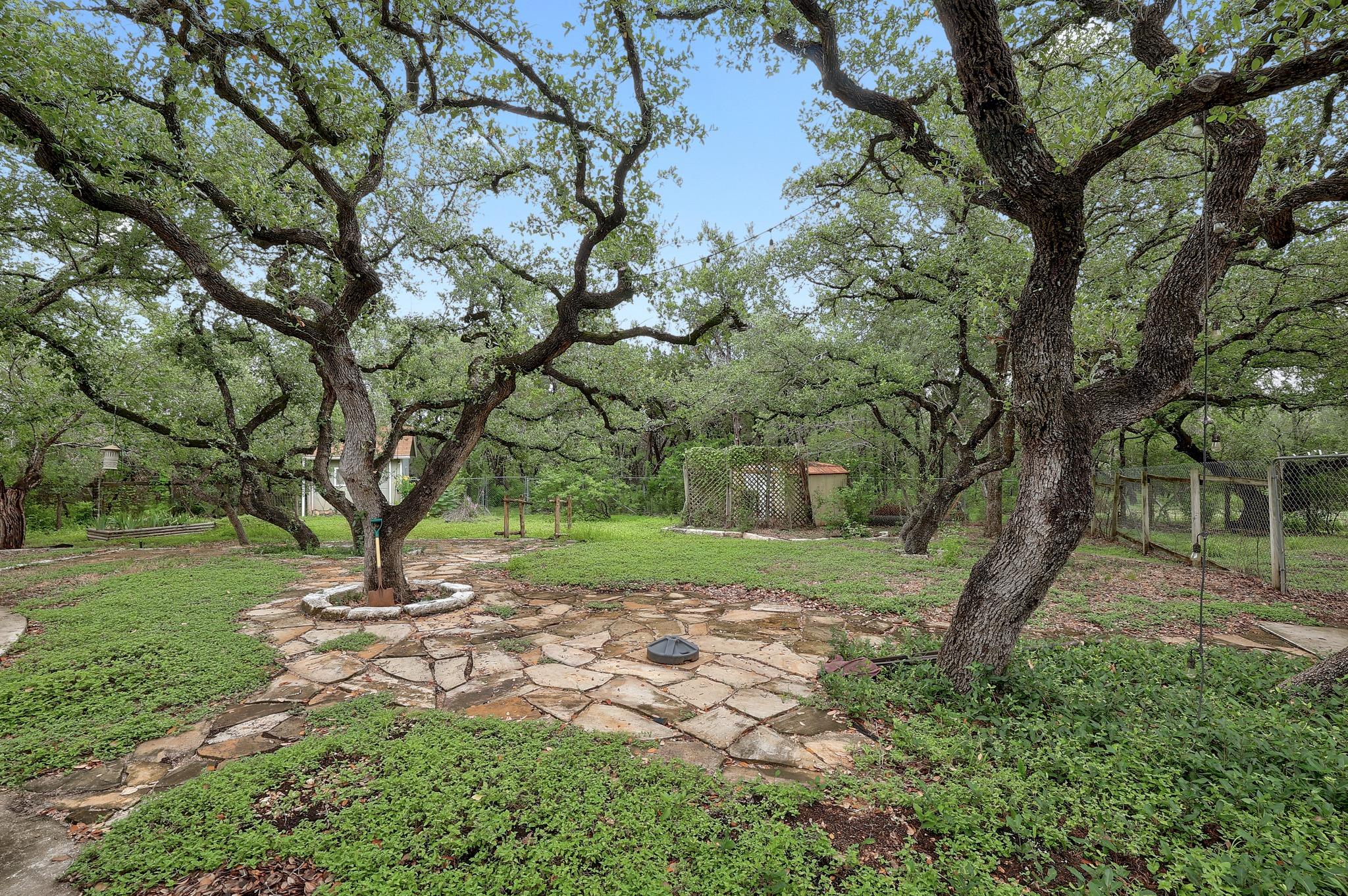 12403 Shady Acres Dr Property Photo 5
