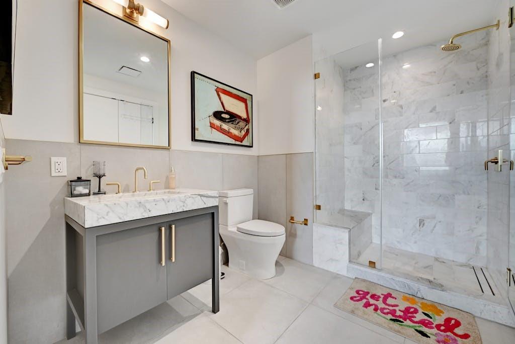 70 Rainey St #1306 Property Photo 17