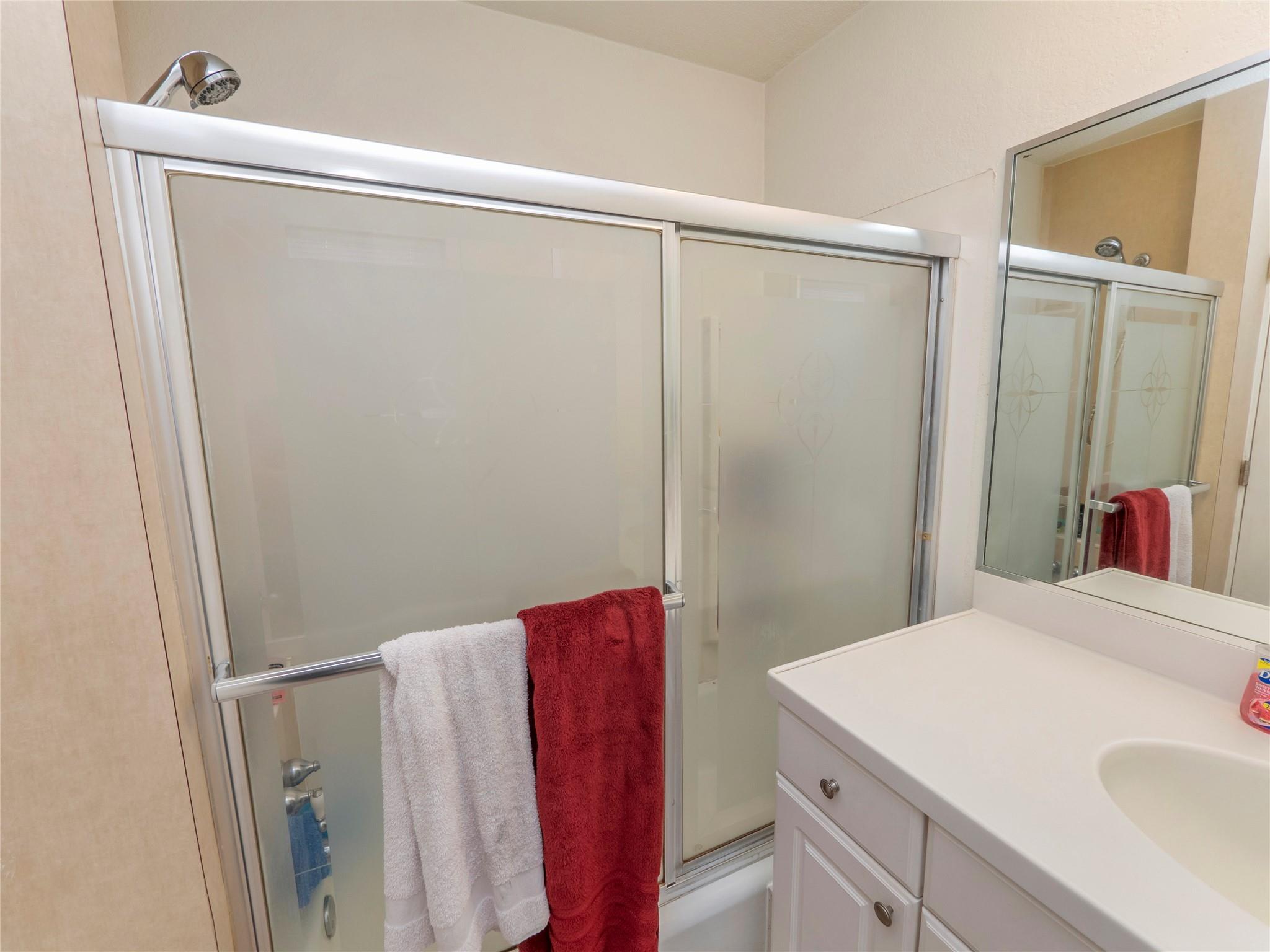 11004 Elm St Property Photo 23