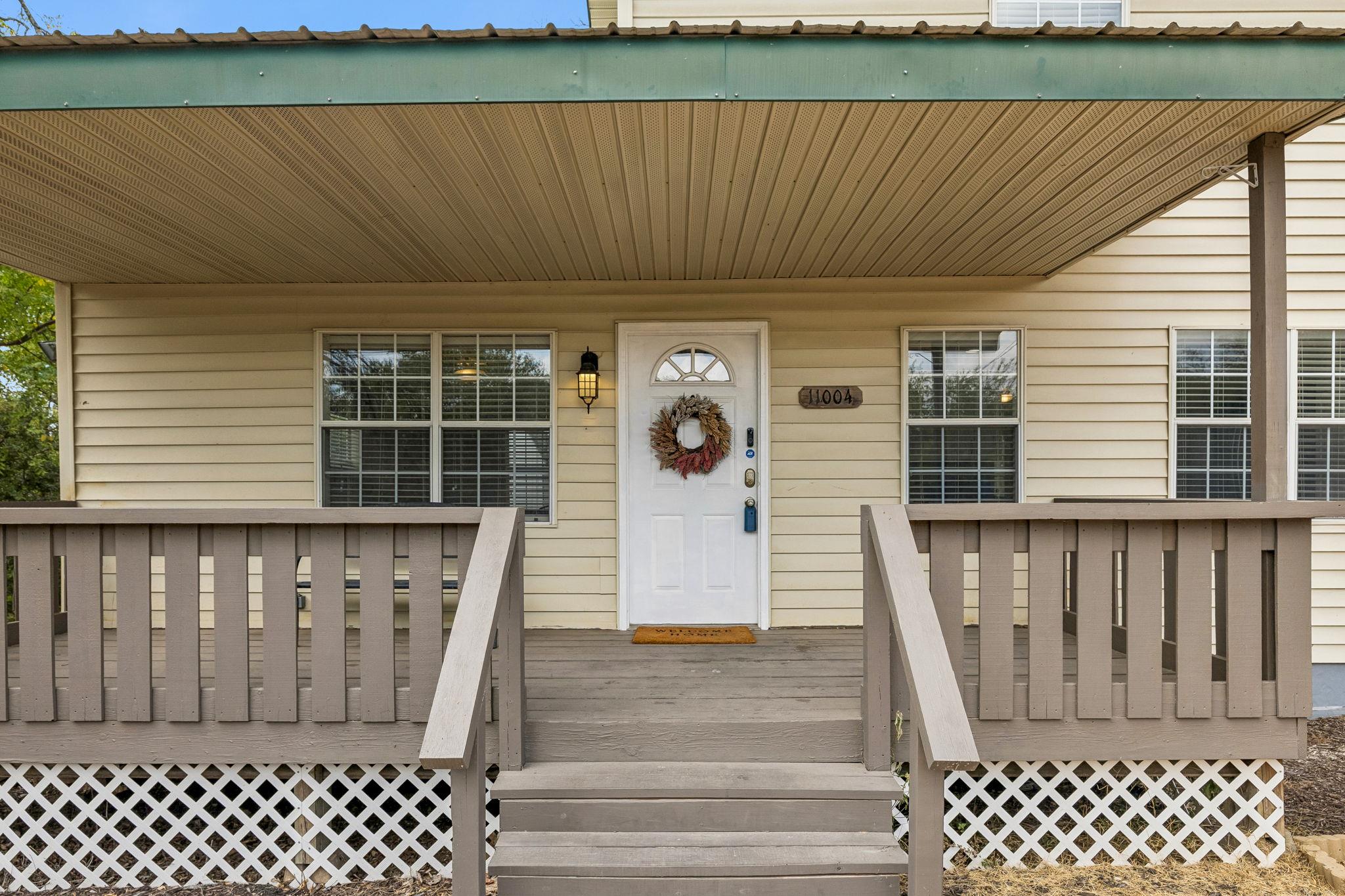 11004 Elm St Property Photo 28