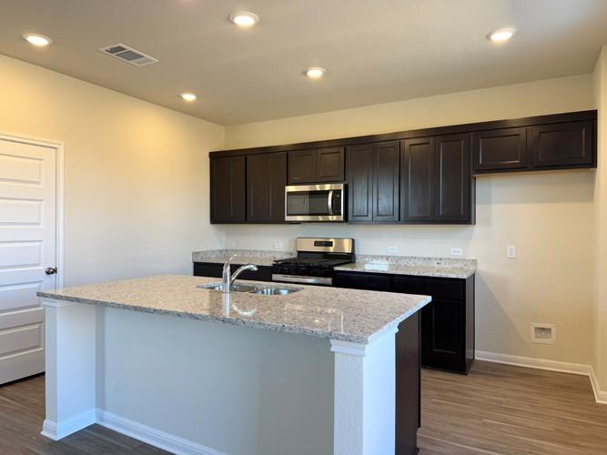233 Hidalgo Ln Property Photo 4