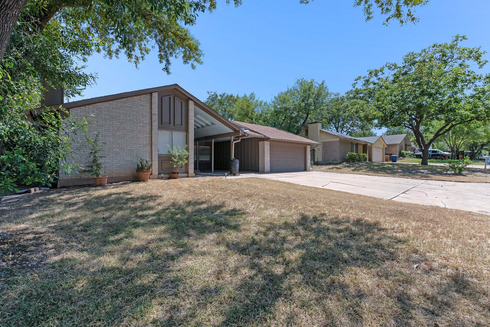 9011 Quail Valley Dr #a Property Photo 3