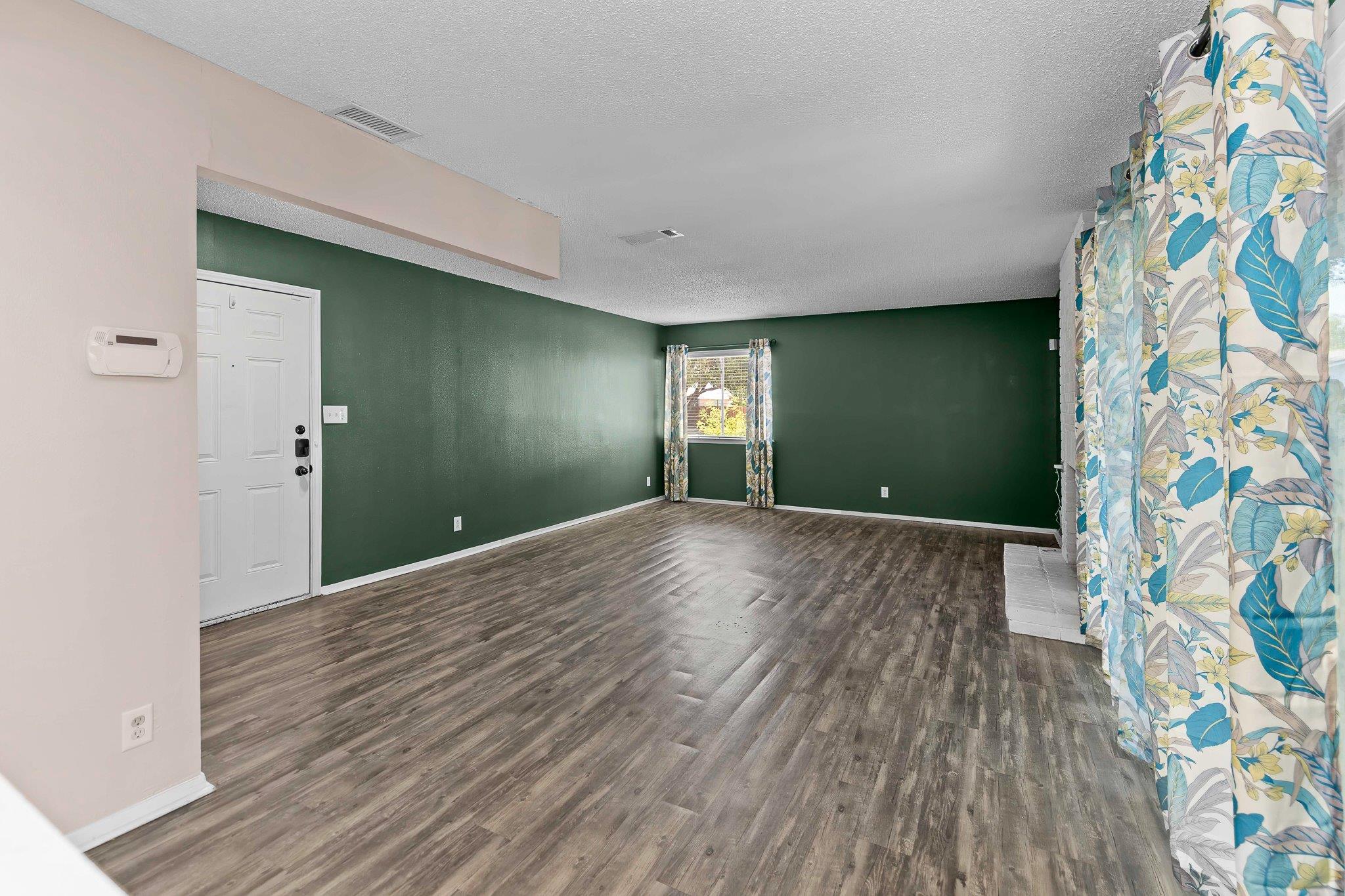 9011 Quail Valley Dr #a Property Photo 8