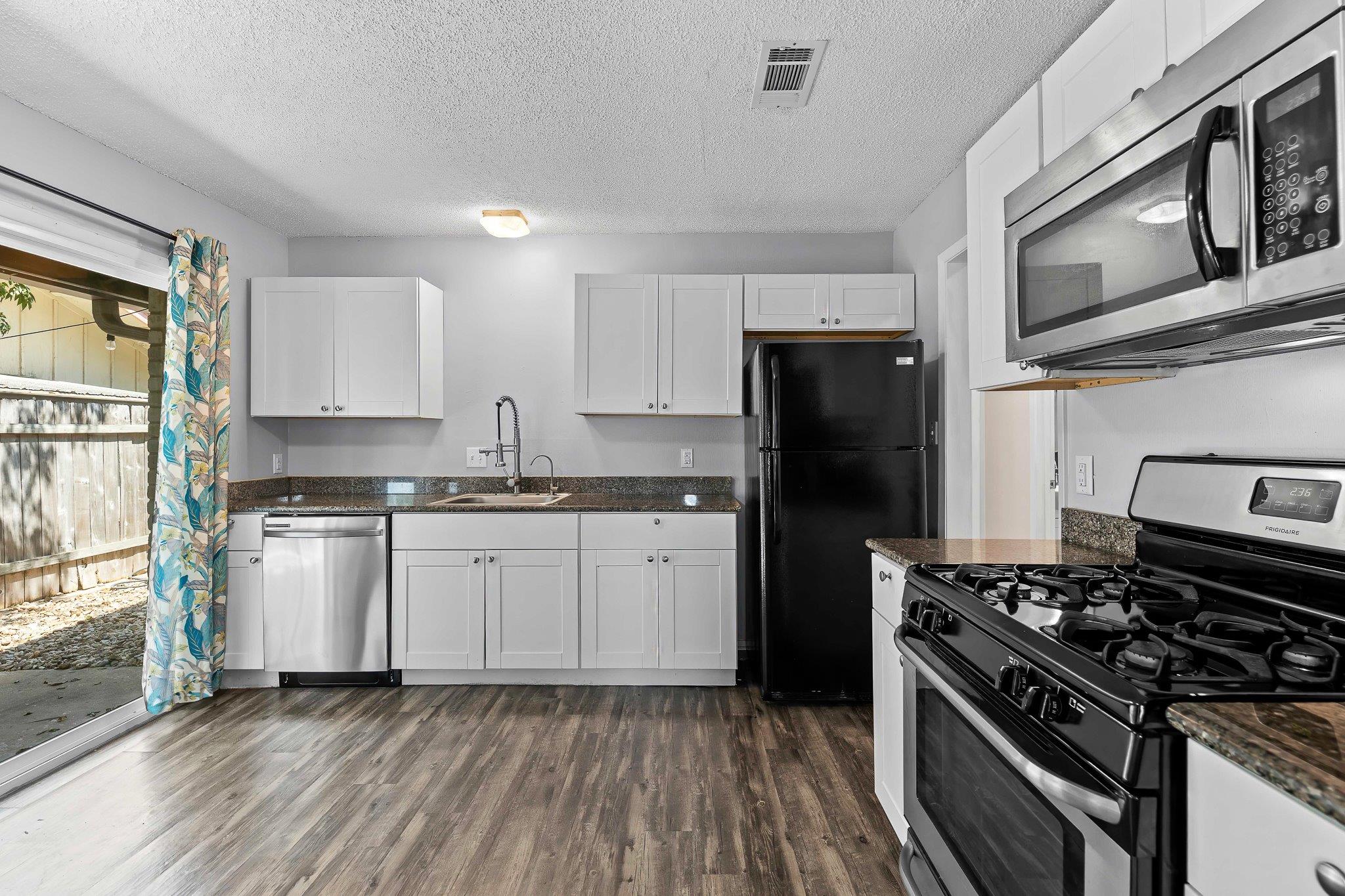 9011 Quail Valley Dr #a Property Photo 16