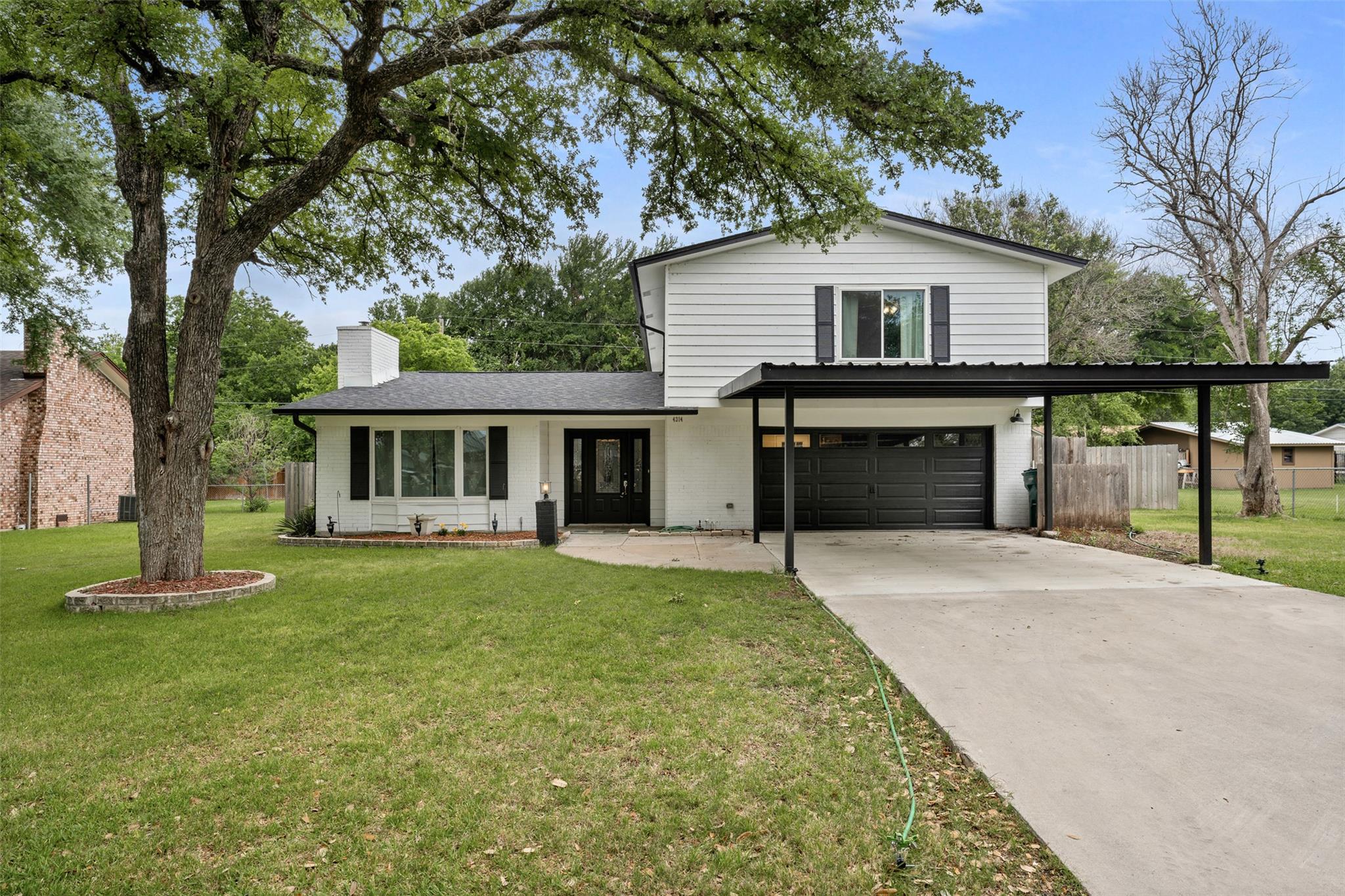 4314 Tahuaya Dr Property Photo