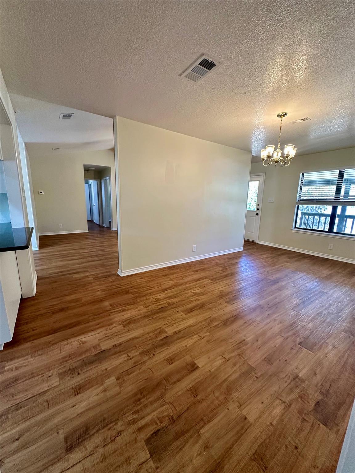 3419 Bluebonnet Trl Property Photo 6