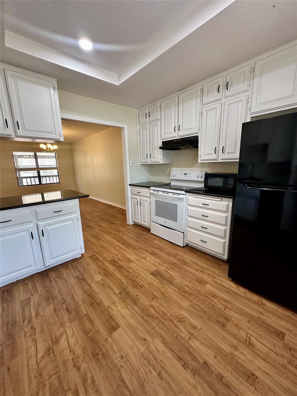 3419 Bluebonnet Trl Property Photo 8