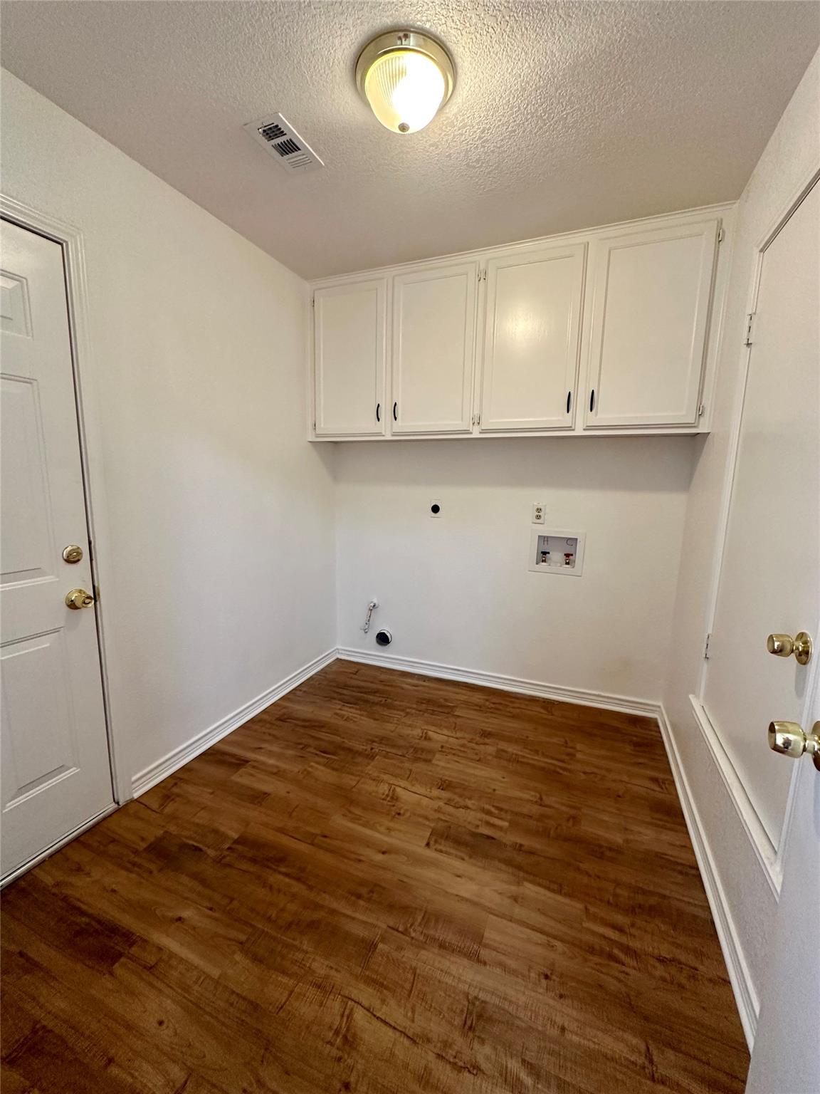 3419 Bluebonnet Trl Property Photo 14