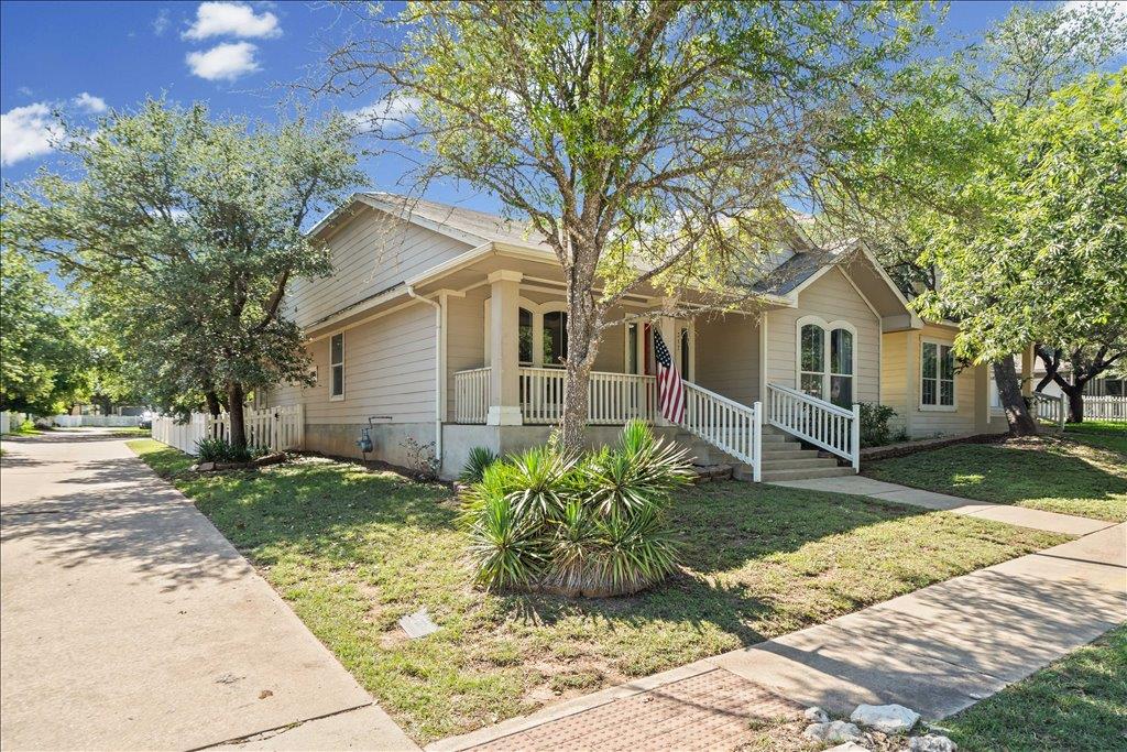 317 Bandstand Ln Property Photo 2