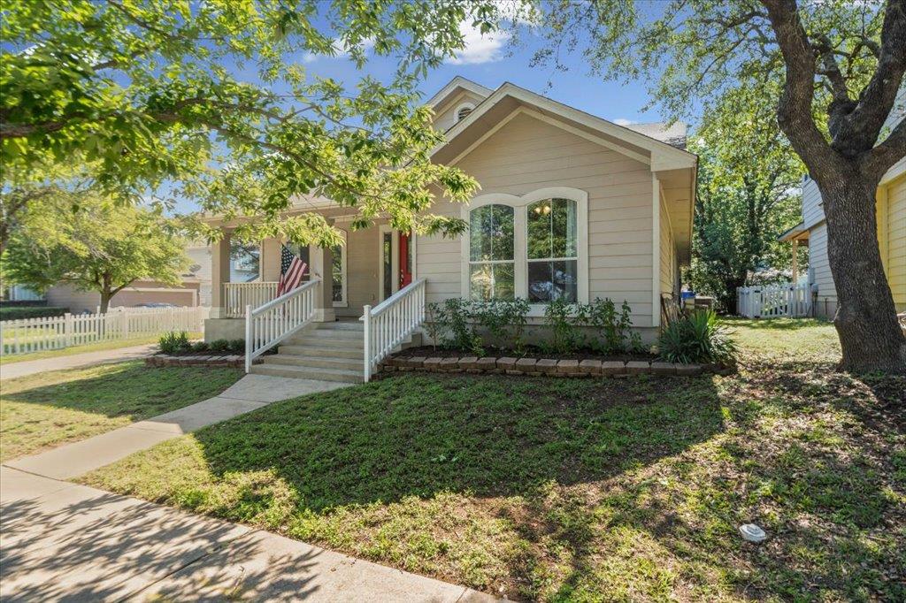 317 Bandstand Ln Property Photo 3