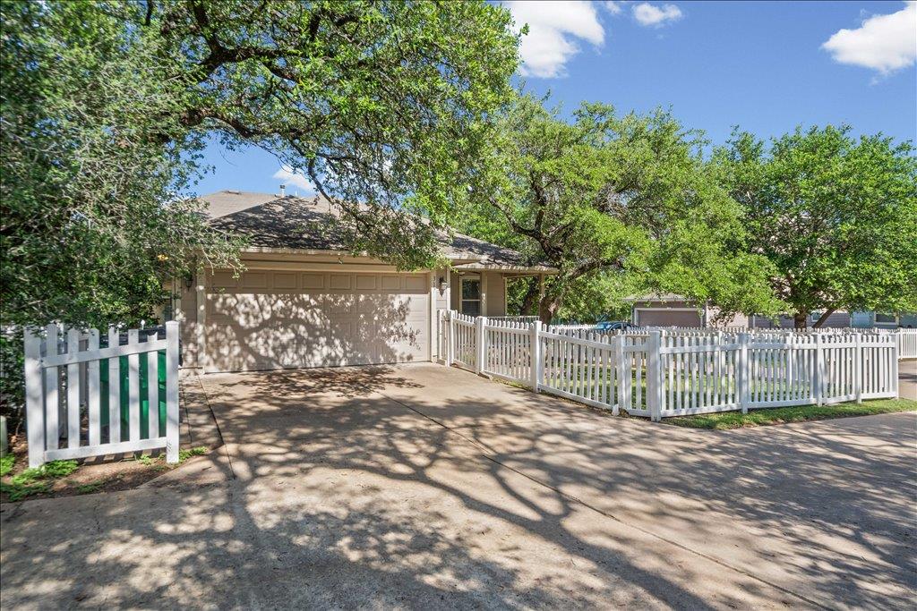 317 Bandstand Ln Property Photo 27