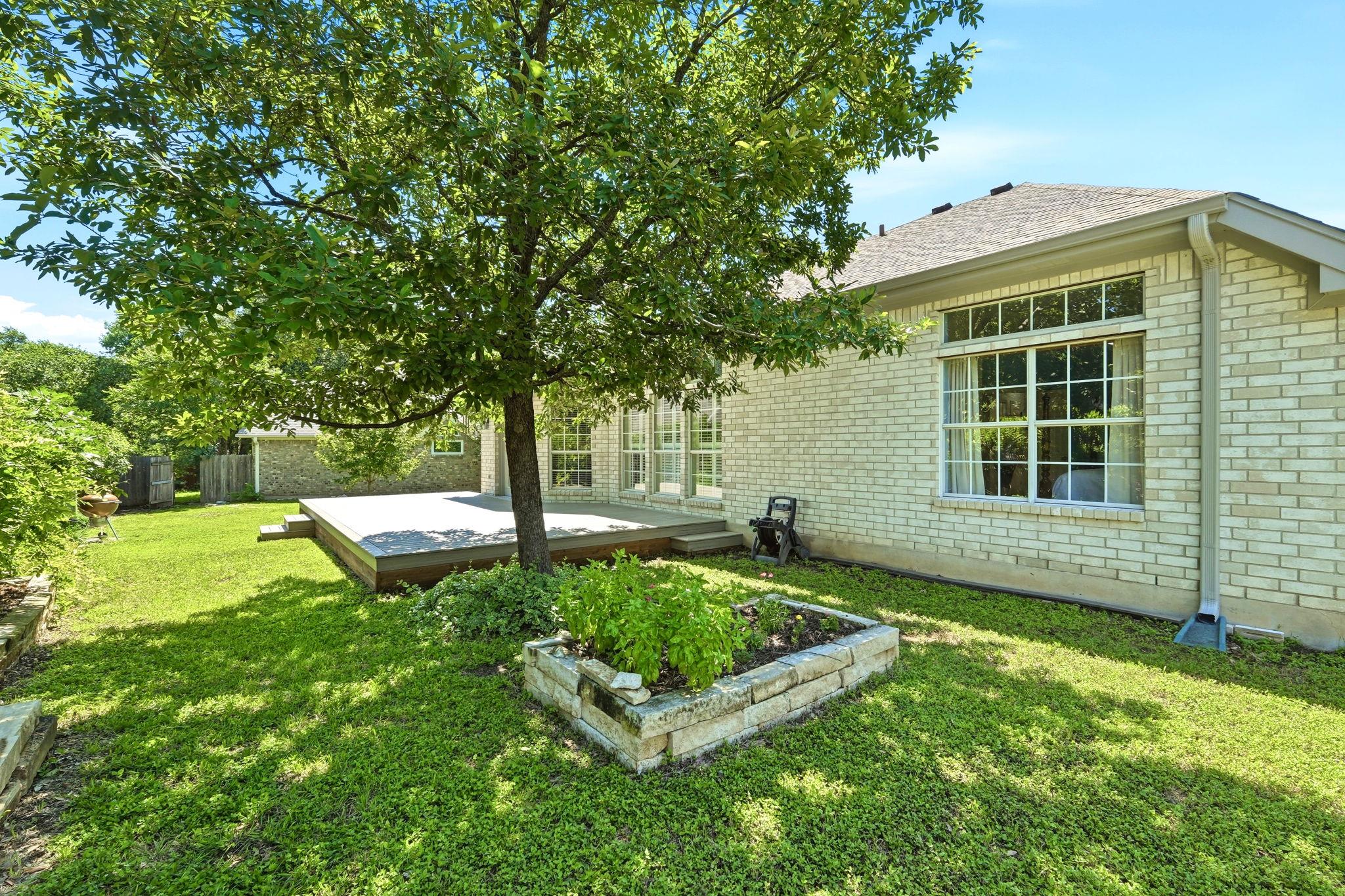 213 Rio Vista Dr Property Photo 35