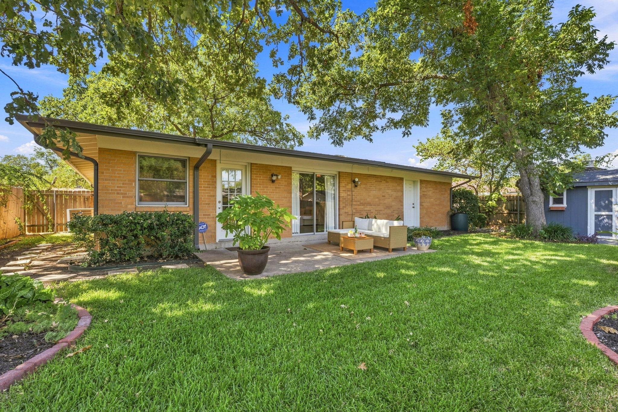 2114 Lanier Dr Property Photo 10