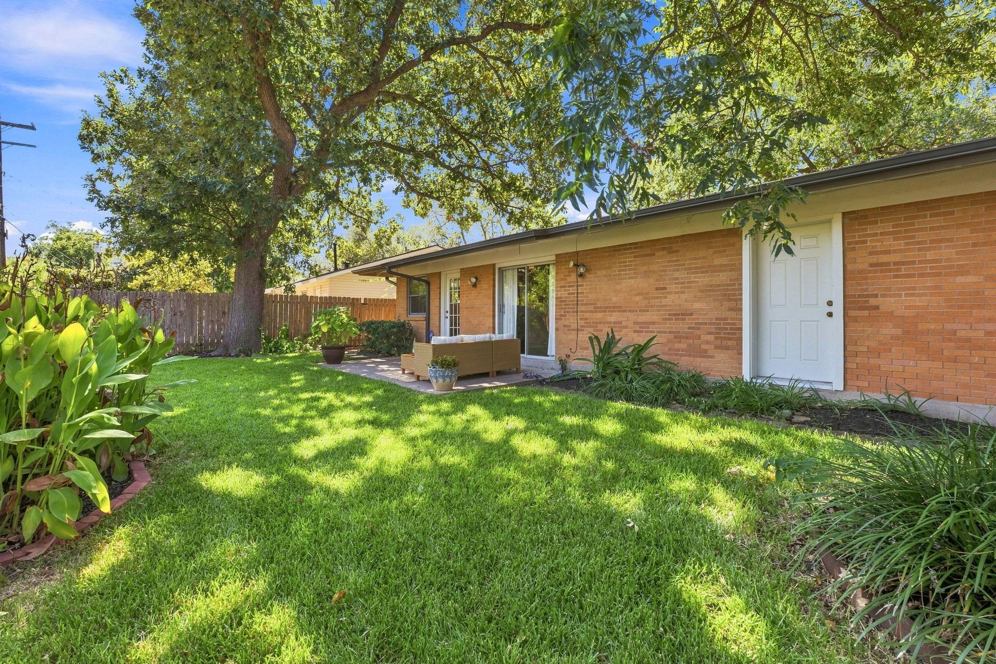 2114 Lanier Dr Property Photo 26