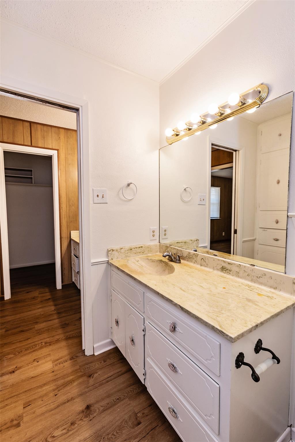 3205 Pin Oak Dr Property Photo 27