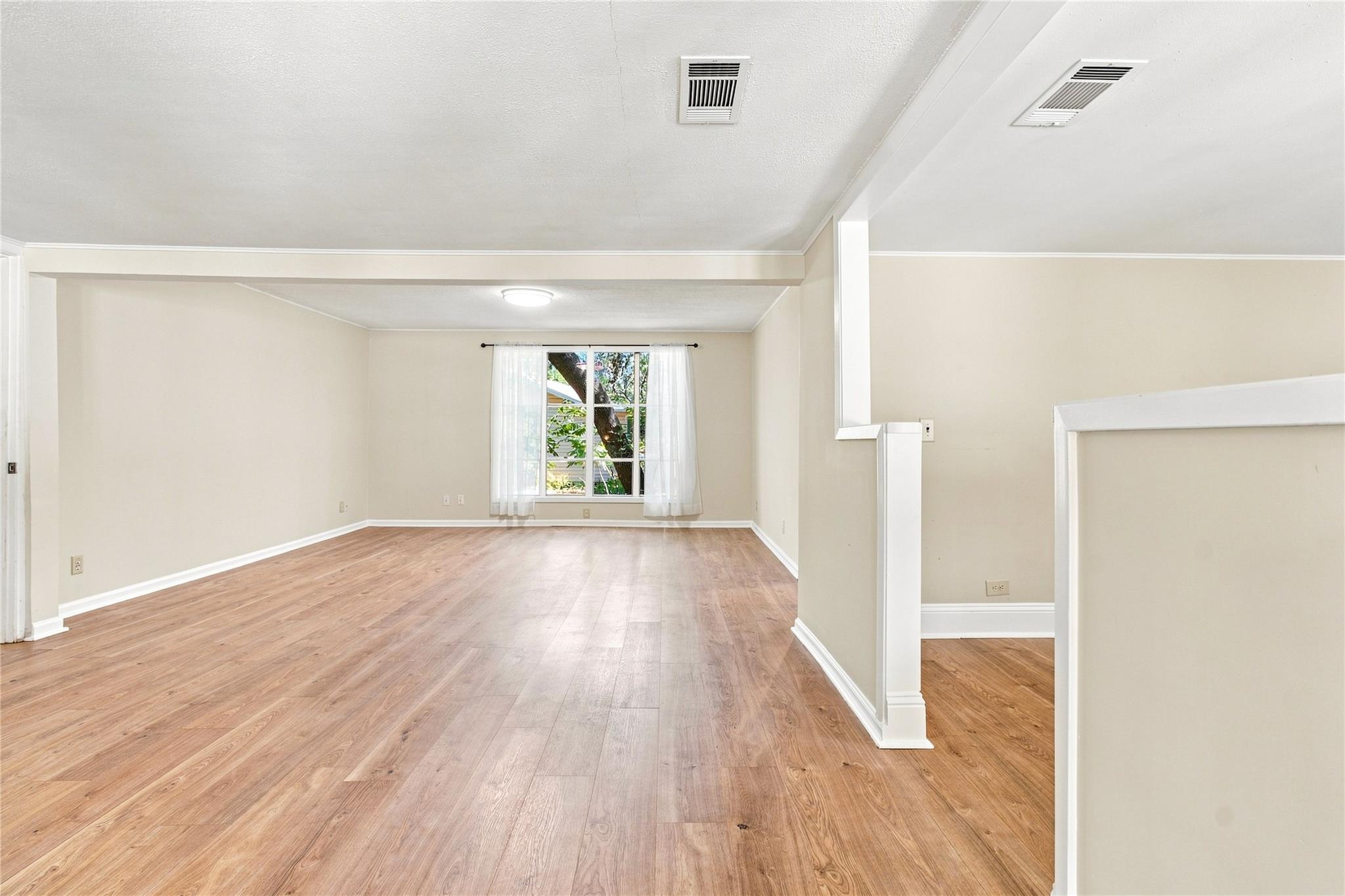 606 Harmons Way Property Photo 10