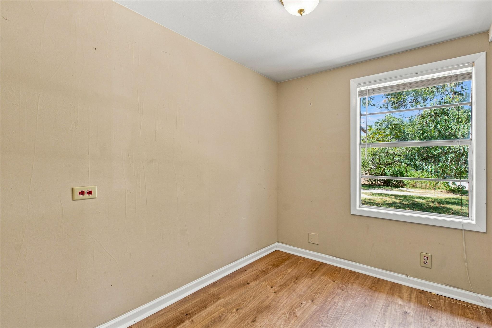 606 Harmons Way Property Photo 27
