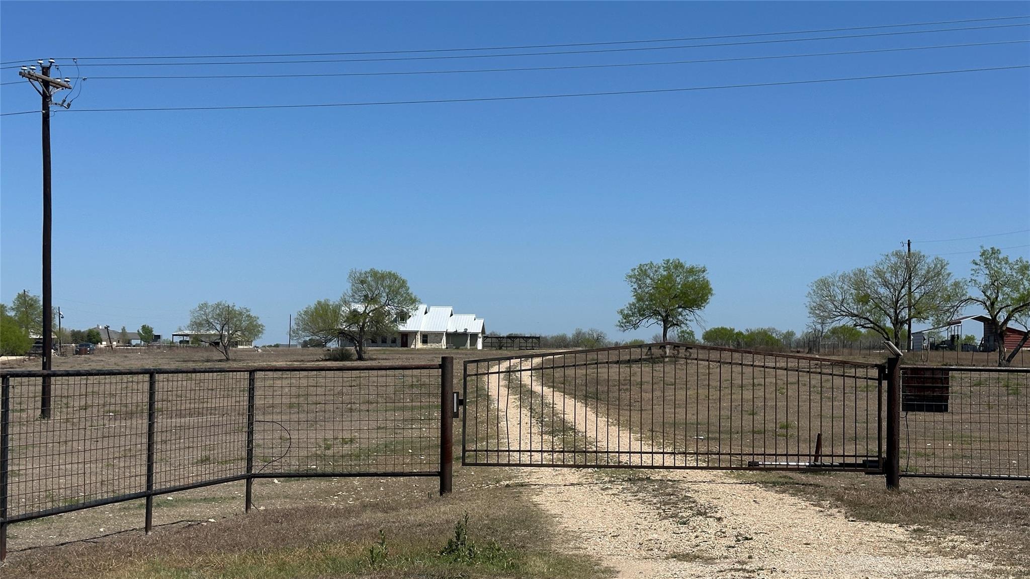 4355 Se River Rd Property Photo 5