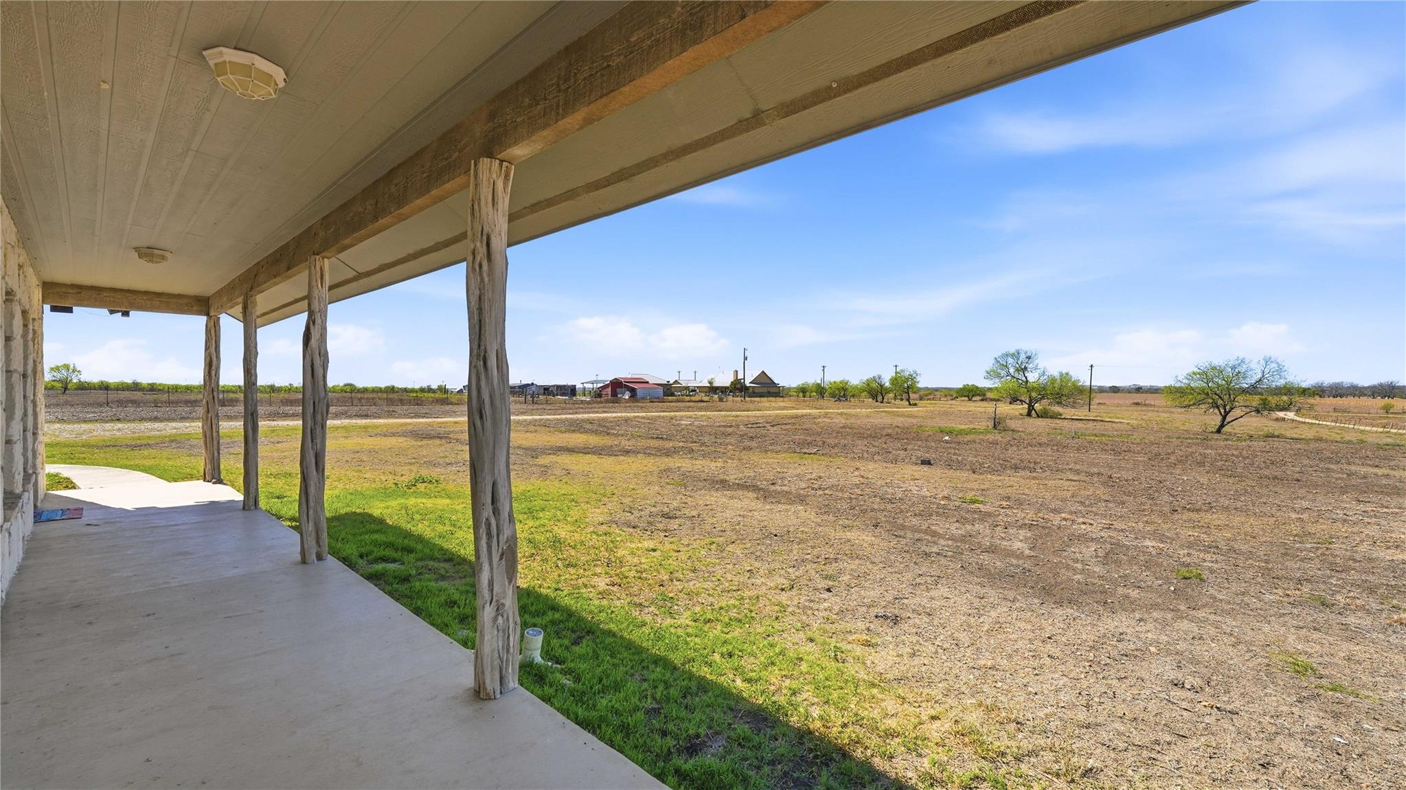 4355 Se River Rd Property Photo 8