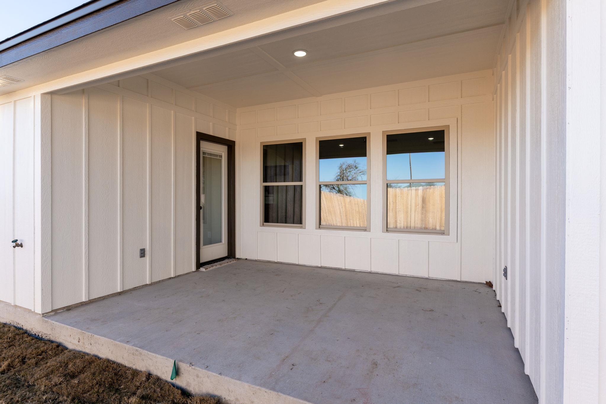 2123 Blackhawk Loop Property Photo 24