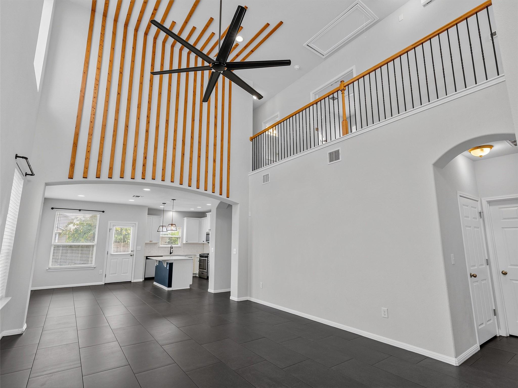 6321 Andes Peak Trl Property Photo 3