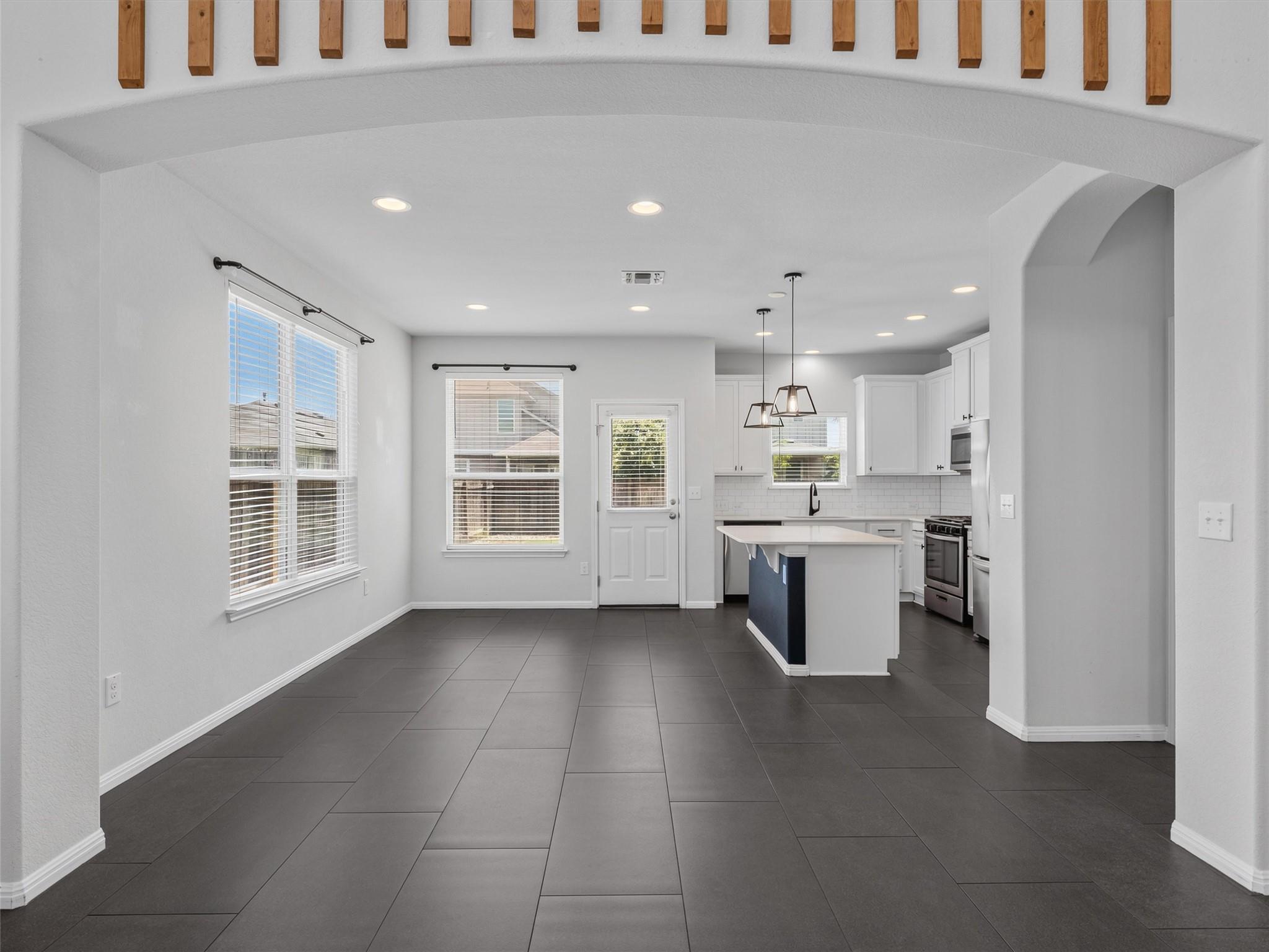 6321 Andes Peak Trl Property Photo 7