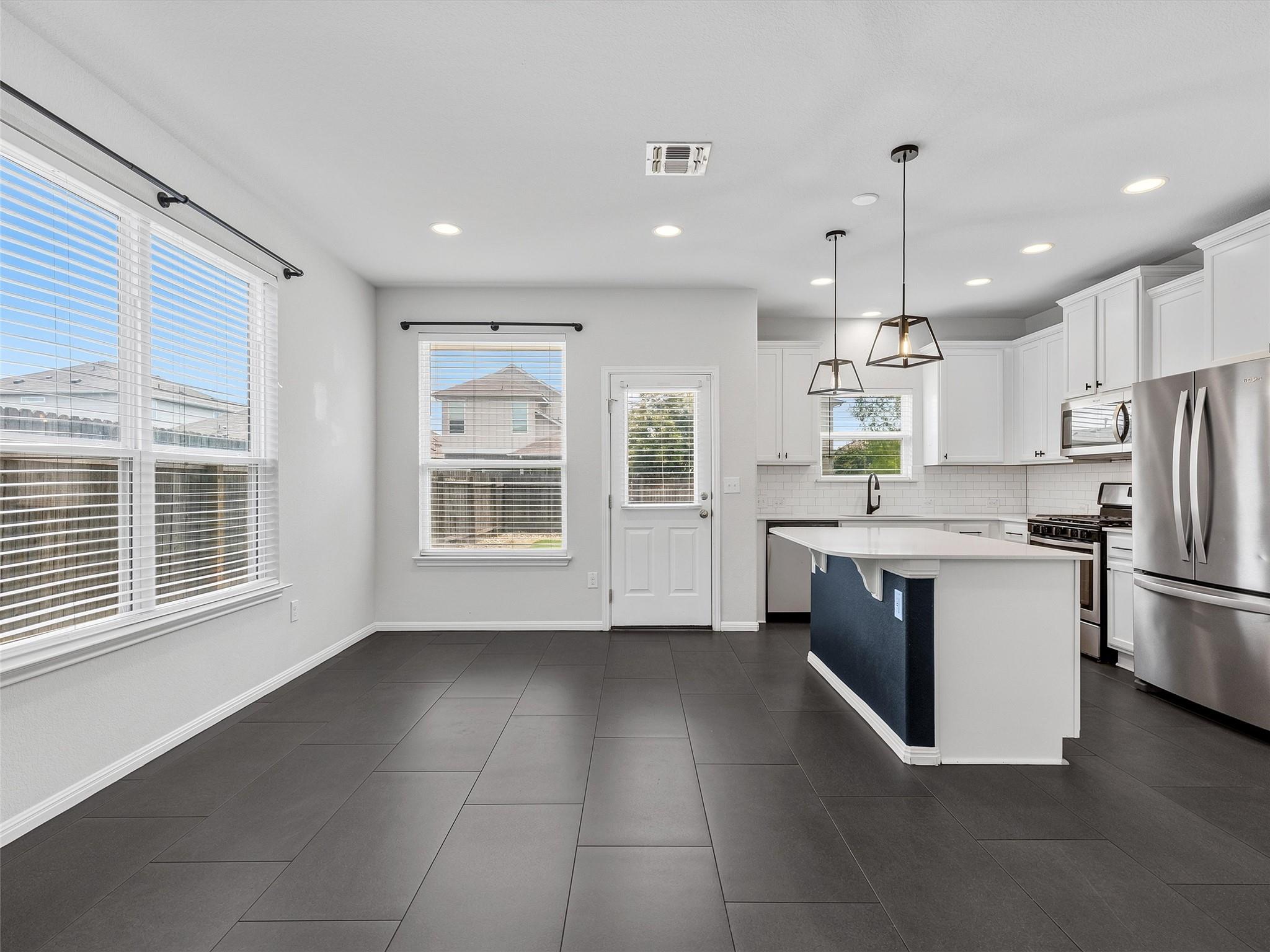 6321 Andes Peak Trl Property Photo 8