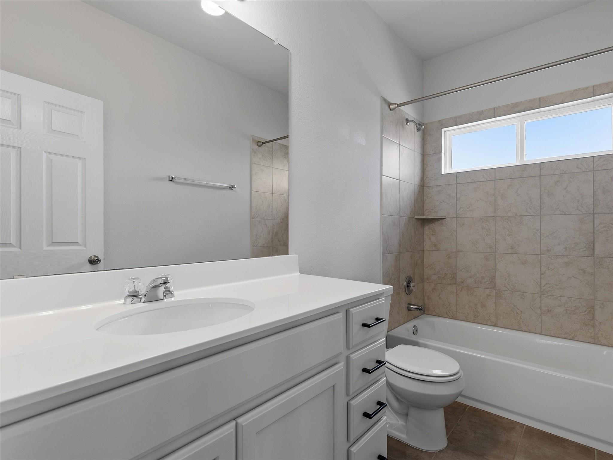 6321 Andes Peak Trl Property Photo 24