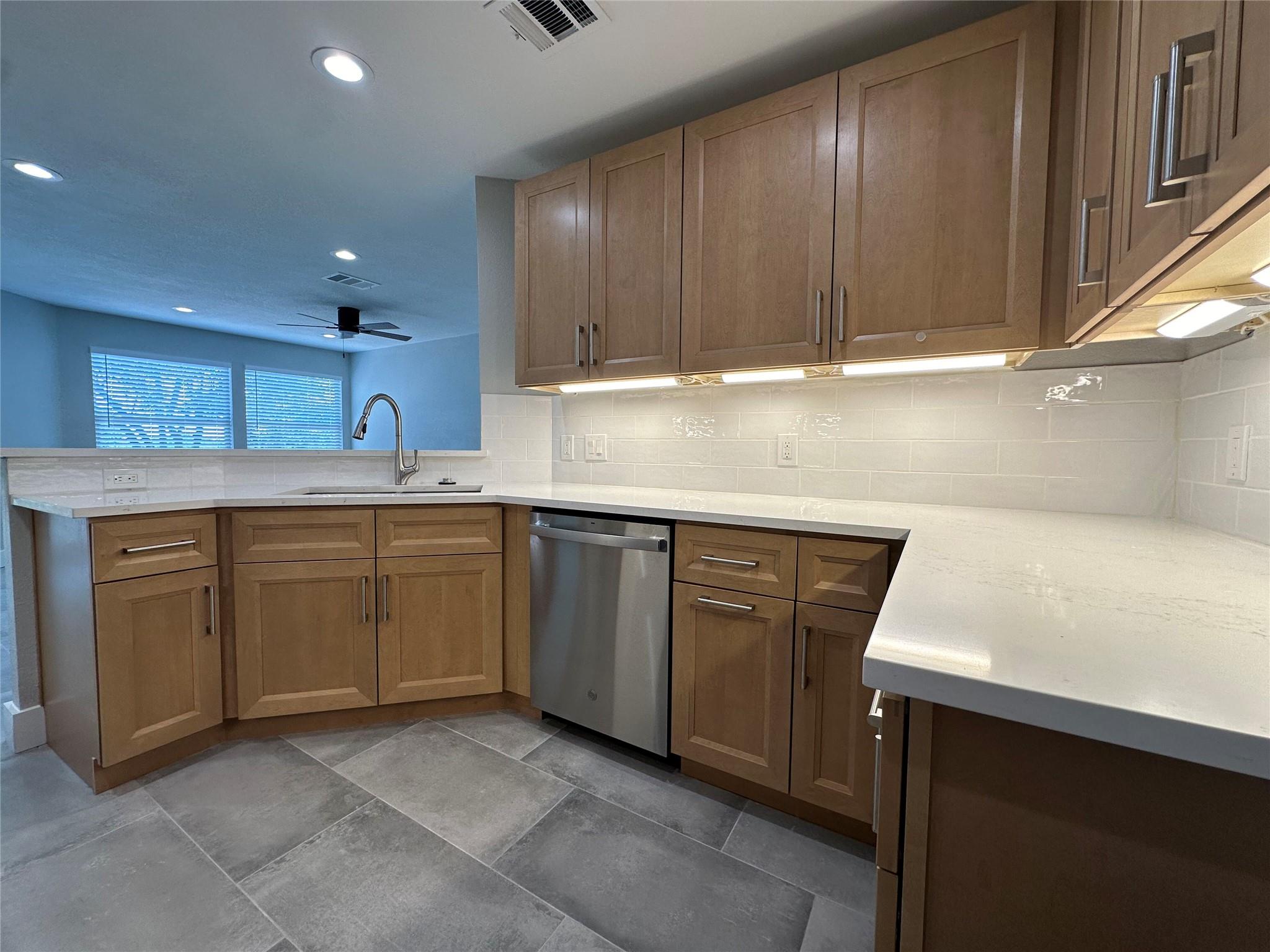 7205 Aldea Dr #a Property Photo 2