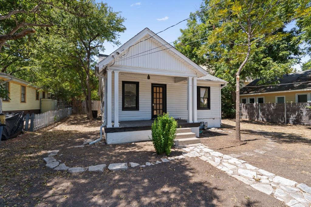 1500 Newning Ave Property Photo 3