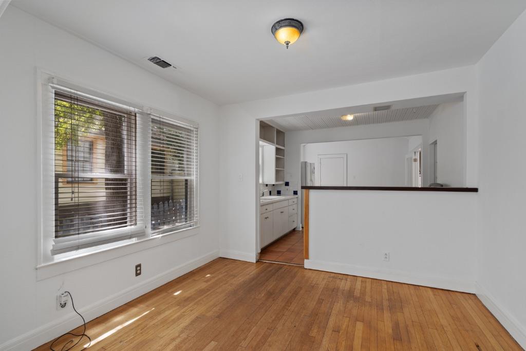 1500 Newning Ave Property Photo 6