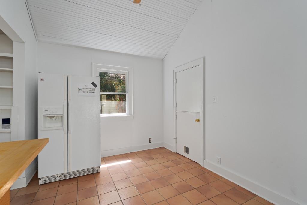 1500 Newning Ave Property Photo 12