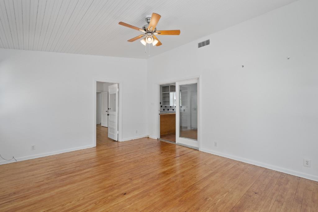 1500 Newning Ave Property Photo 14