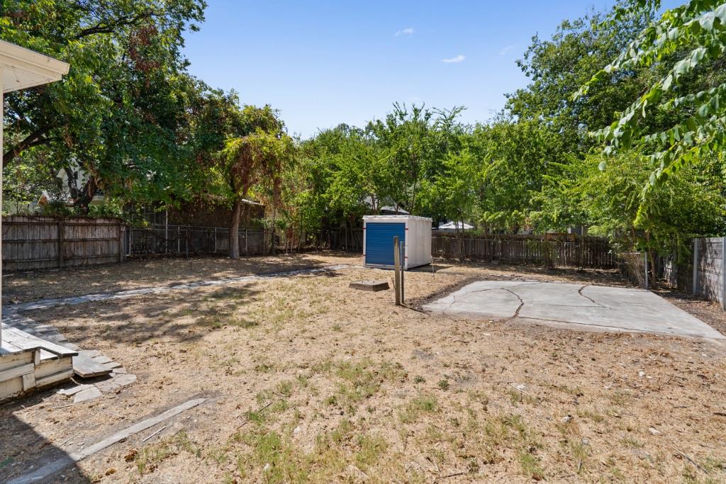 1500 Newning Ave Property Photo 24
