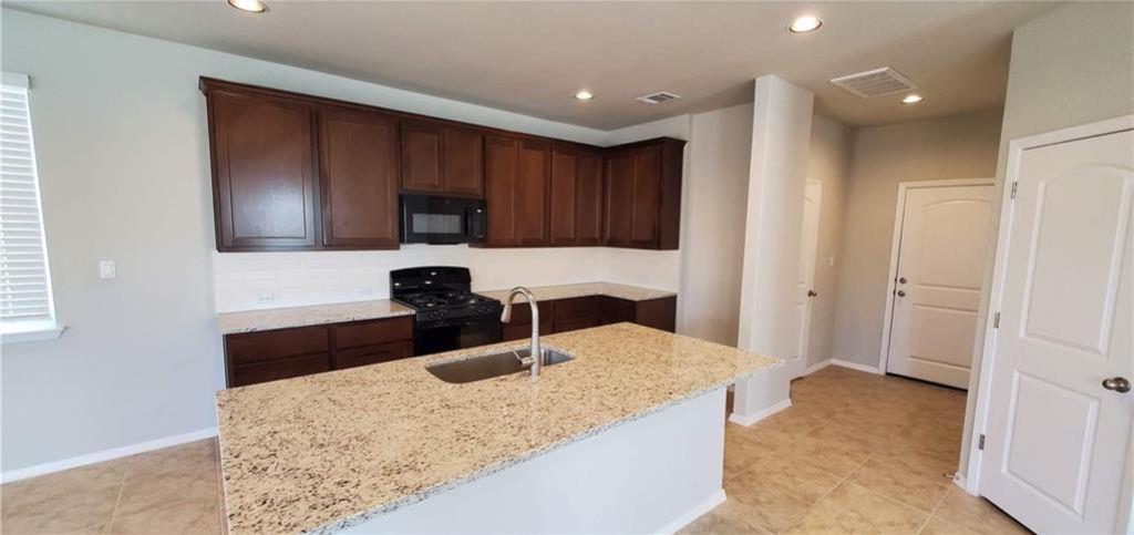 163 Heather Glen Way Property Photo 4