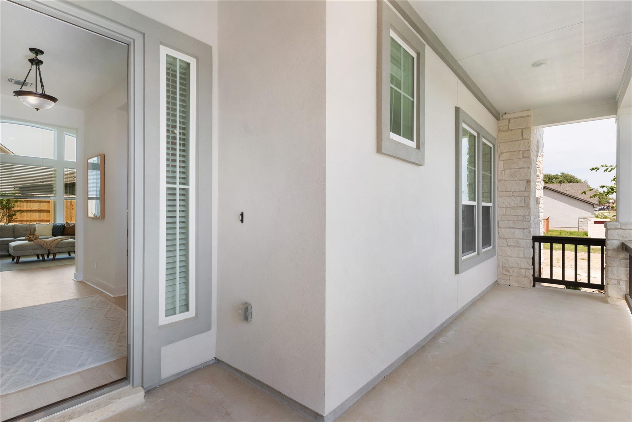 231 Oak Blossom Rd Property Photo 2