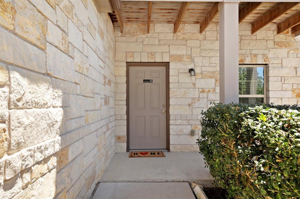 10221 Copper Ridge Cv Property Photo 3