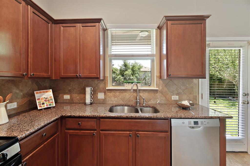 10221 Copper Ridge Cv Property Photo 9