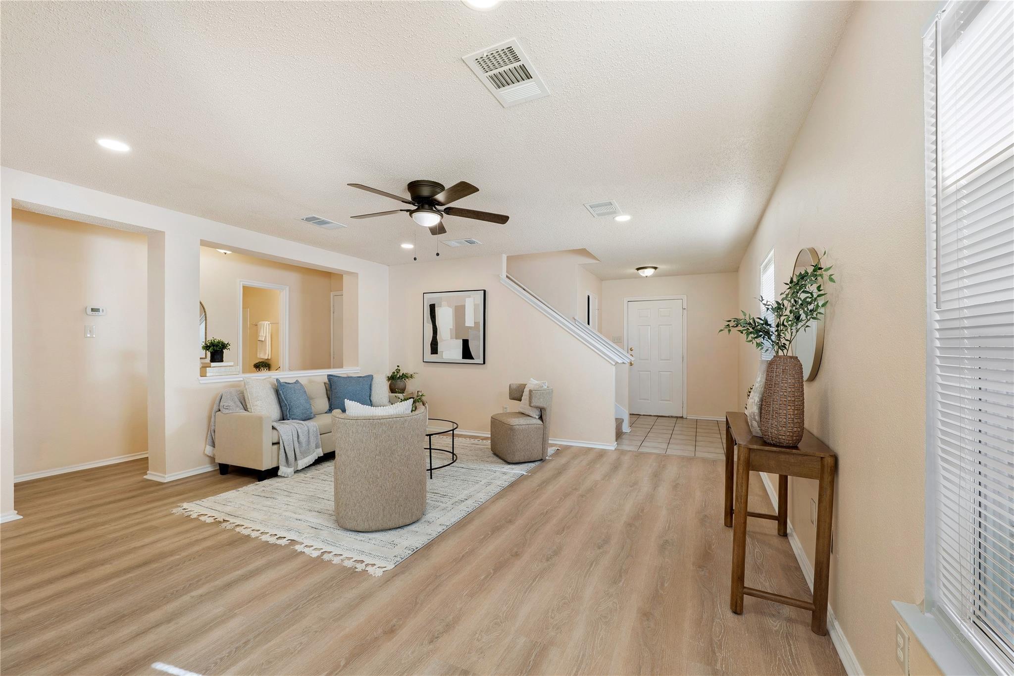 2600 Andres Way Property Photo 4