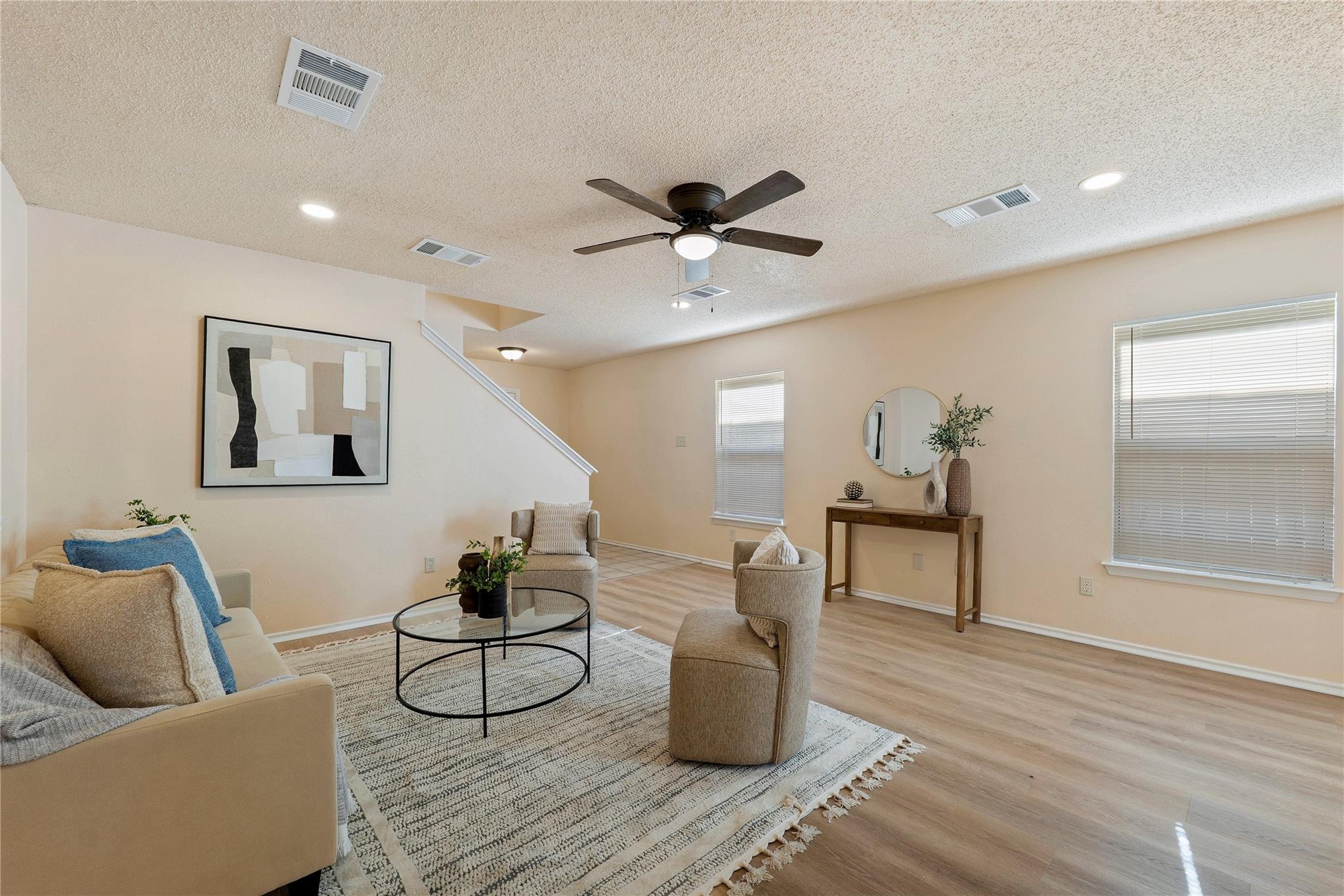 2600 Andres Way Property Photo 5