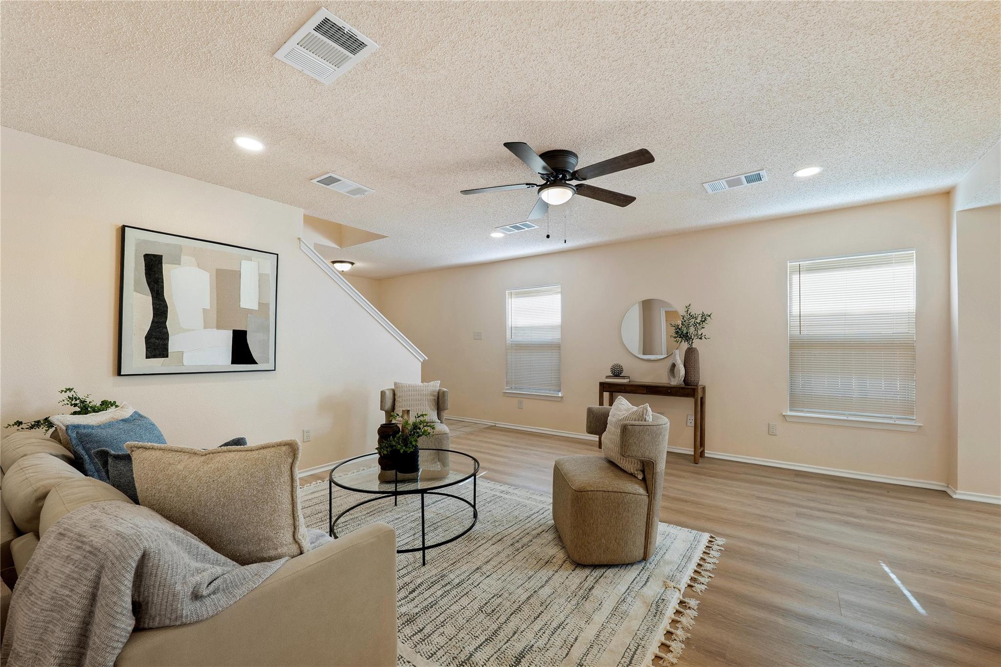 2600 Andres Way Property Photo 6