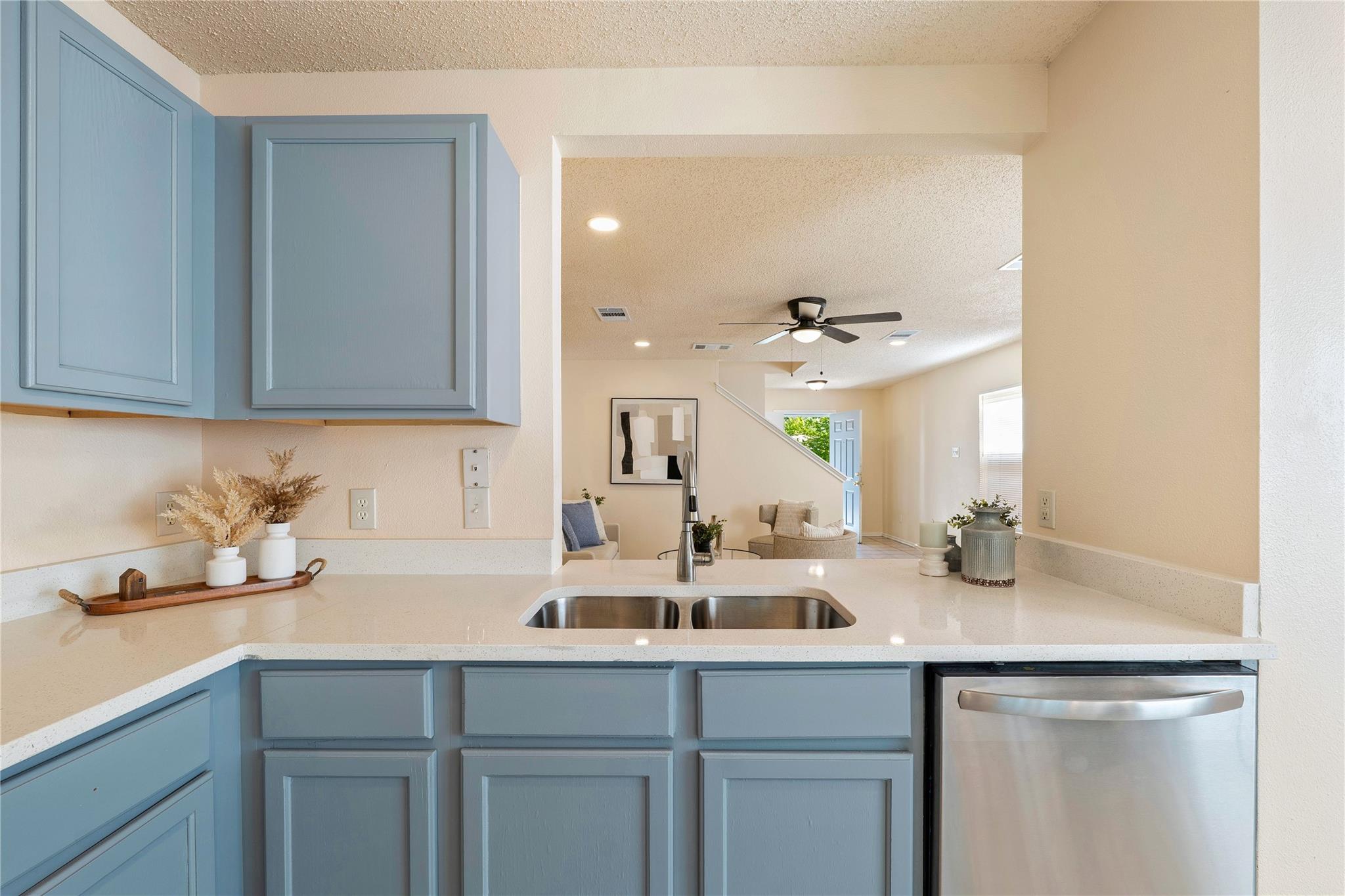 2600 Andres Way Property Photo 10