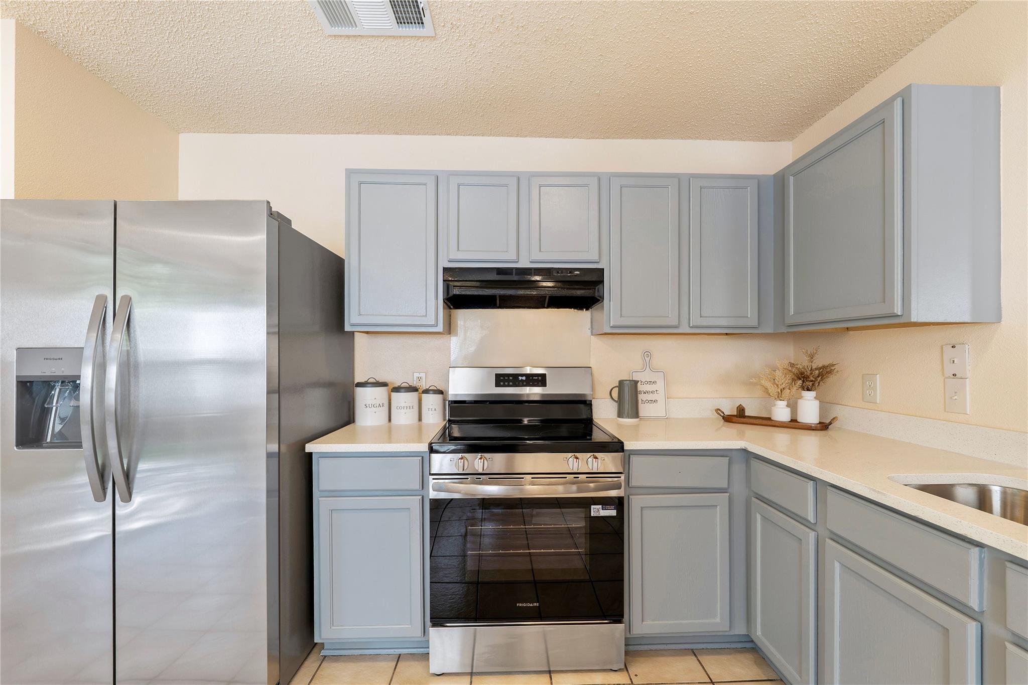 2600 Andres Way Property Photo 12